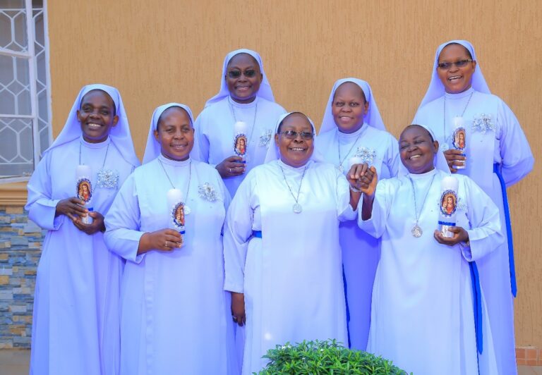 Silver Jubilarians with their formator Sr. Jane Francesl